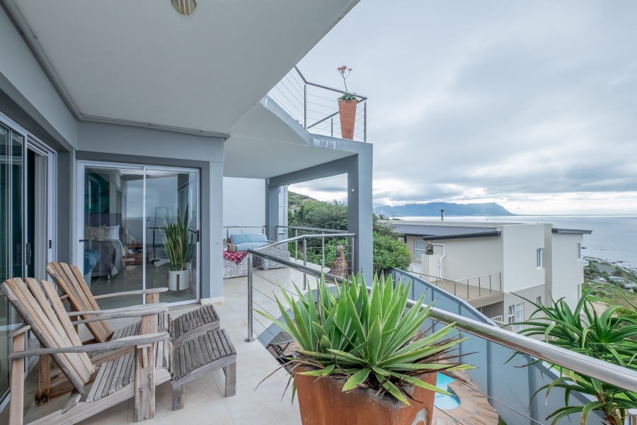 5 Bedroom Property for Sale in Murdock Valley Western Cape
